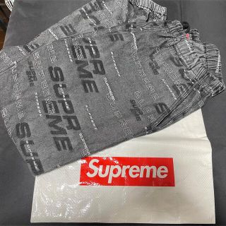 シュプリーム(Supreme)のSupreme Dimensions  Denim Skate Pant 黒　M(デニム/ジーンズ)