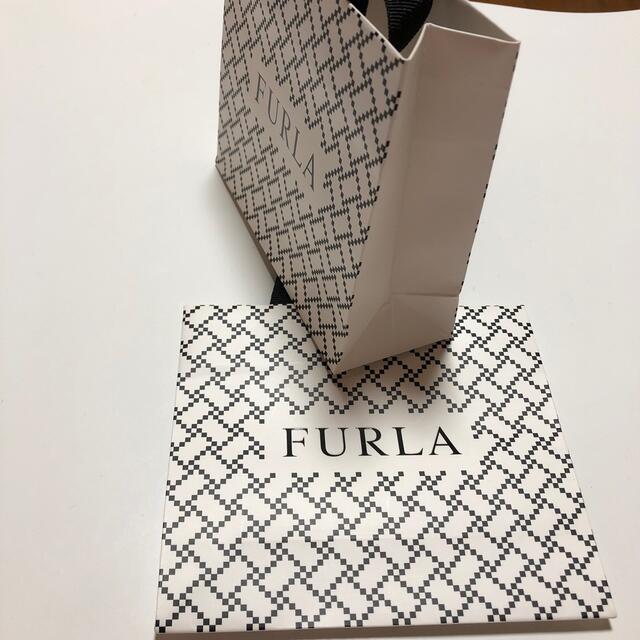 Furla(フルラ)のFURLA 紙袋　2枚 レディースのバッグ(ショップ袋)の商品写真