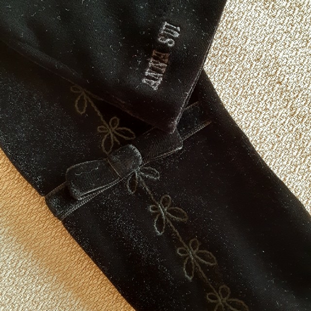 ANNA SUI(アナスイ)のANNA SUI　アナスイ　ロング手袋　ベロア　ブラック 黒　リボン　グローブ レディースのファッション小物(手袋)の商品写真