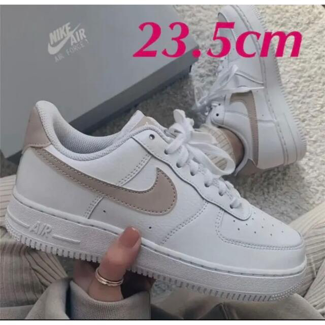 NIKE - 新品 NIKE エアフォース1'07 ピンク ベージュ 23.5の通販 by