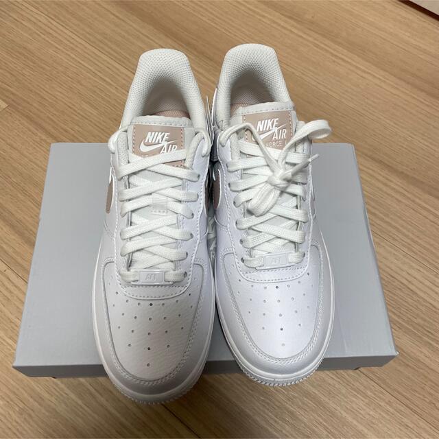 NIKE - 新品 NIKE エアフォース1'07 ピンク ベージュ 23.5の通販 by