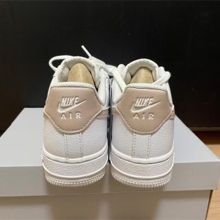 NIKEナイキ エアフォース1 07  ピンクベージュ