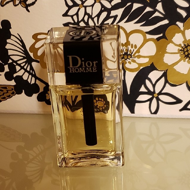 Christian Dior(クリスチャンディオール)のChristian Dior★ディオールオム10ml★新品未使用★オードゥトワレ コスメ/美容の香水(香水(男性用))の商品写真