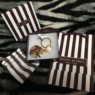 ヘンリベンデル(Henri Bendel)のmariさま♡Henri Bendel♡ヘンリベンデル♡プレゼントBOX(キーホルダー)