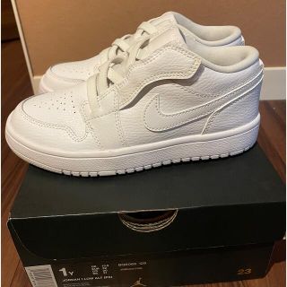 ナイキ(NIKE)のNIKE JORDAN 1 LOW ALT 20cm 白 新品未使用(スニーカー)