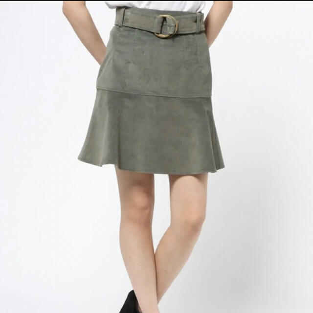 Lily Brown(リリーブラウン)のLily Brown ベルト付き スカート フレアスカート ウエスト レディースのスカート(ミニスカート)の商品写真