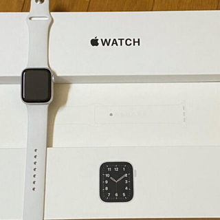 アップルウォッチ(Apple Watch)のApple Watch SE GPSモデル 40mm シルバーアルミニウムケース(腕時計(デジタル))