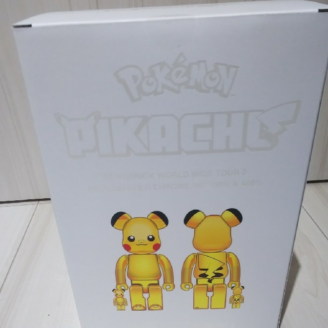 BE@RBRICK ピカチュウ GOLD CHROME 100％ & 400％