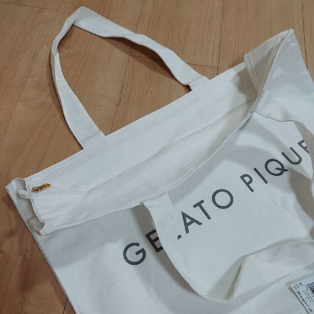 gelato pique(ジェラートピケ)のジェラートピケ福袋バッグのみ出品⭐白　ジェラピケ レディースのバッグ(トートバッグ)の商品写真