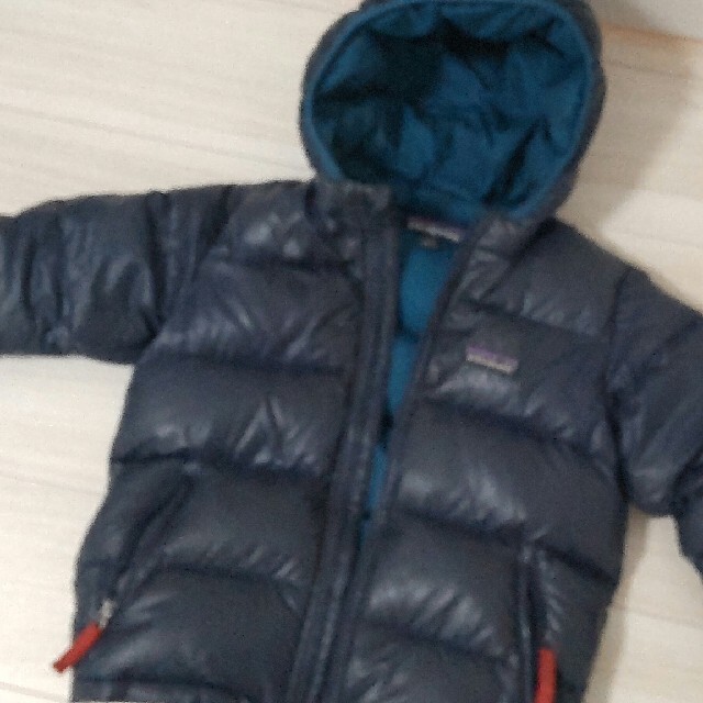 patagonia(パタゴニア)のpatagoniaダウン110 キッズ/ベビー/マタニティのキッズ服男の子用(90cm~)(ジャケット/上着)の商品写真