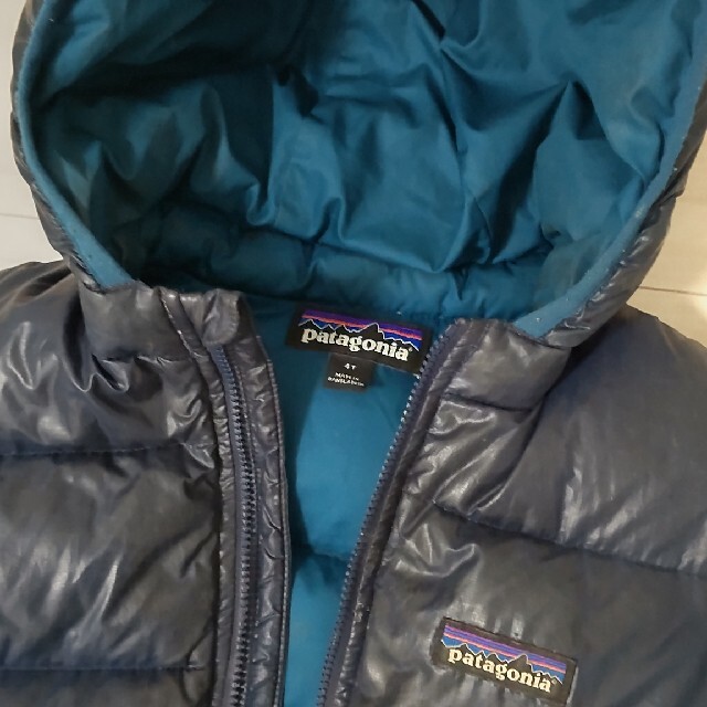 patagonia(パタゴニア)のpatagoniaダウン110 キッズ/ベビー/マタニティのキッズ服男の子用(90cm~)(ジャケット/上着)の商品写真