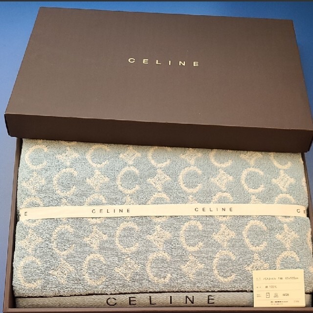 CEFINE(セフィーヌ)のCELINE セリーヌ バスタオル マカダム柄 インテリア/住まい/日用品の日用品/生活雑貨/旅行(タオル/バス用品)の商品写真