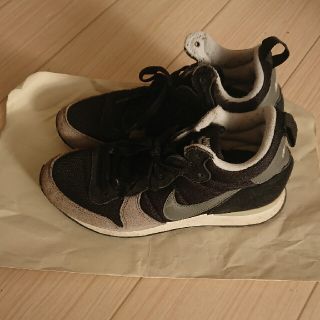 ナイキ(NIKE)のNIKE スニーカー ミッドカット 24.5cm(スニーカー)