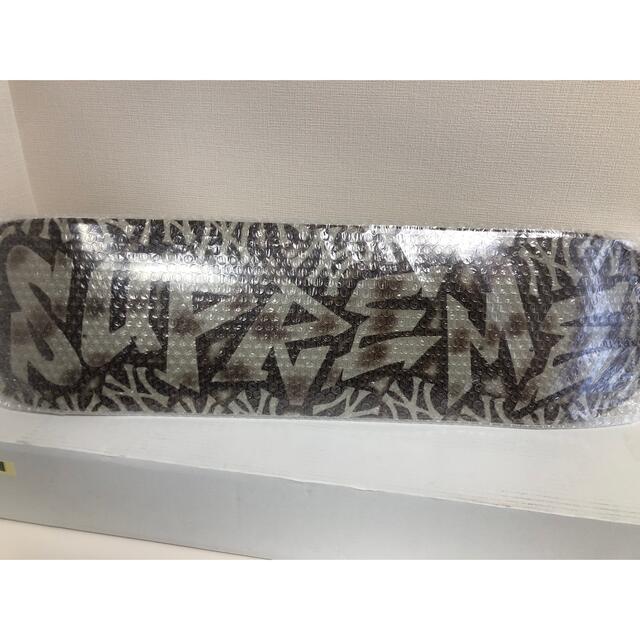 Supreme(シュプリーム)の21FW Supreme yankees Airbrush Skateboard スポーツ/アウトドアのスポーツ/アウトドア その他(スケートボード)の商品写真