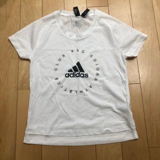 アディダス(adidas)のadidas Tシャツ(Tシャツ(半袖/袖なし))