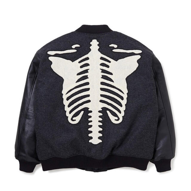 NEIGHBORHOOD(ネイバーフッド)のNEIGHBORHOOD VIRSITY JACKET BONE BLACK メンズのジャケット/アウター(スタジャン)の商品写真