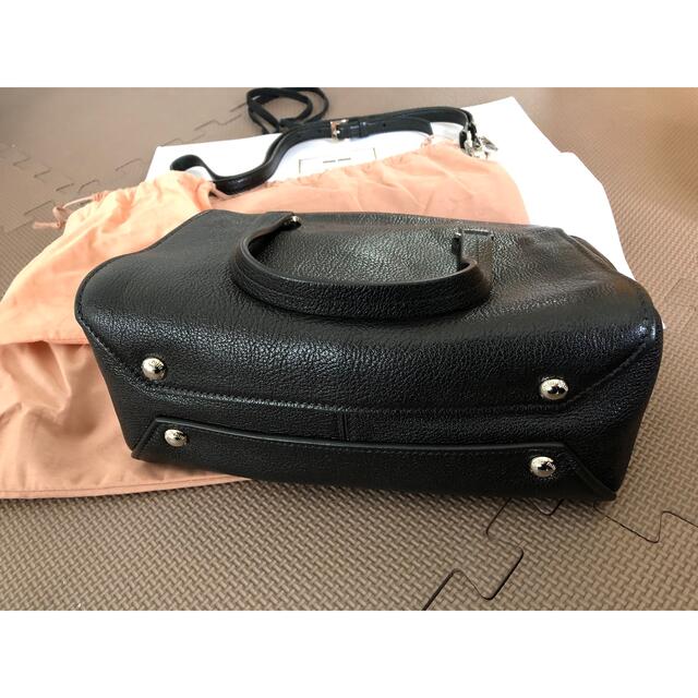 miumiu(ミュウミュウ)のミュウミュウ　黒　バック レディースのバッグ(ショルダーバッグ)の商品写真