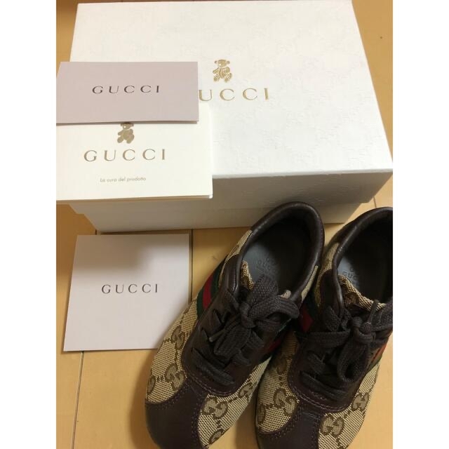 Gucci(グッチ)の♡GUCCIキッズシューズ♡ グッチ　25(15.5㎝) キッズ/ベビー/マタニティのキッズ靴/シューズ(15cm~)(スニーカー)の商品写真