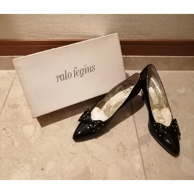 NINA RICCI　エナメルパンプス　黒　35 1/2