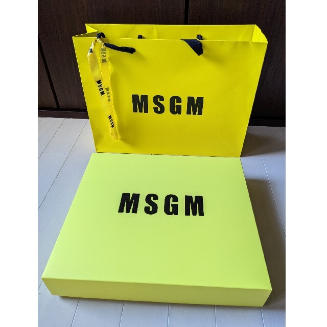 MSGM(エムエスジイエム)のMSGM●ショッパー 紙袋&箱&リボン レディースのバッグ(ショップ袋)の商品写真