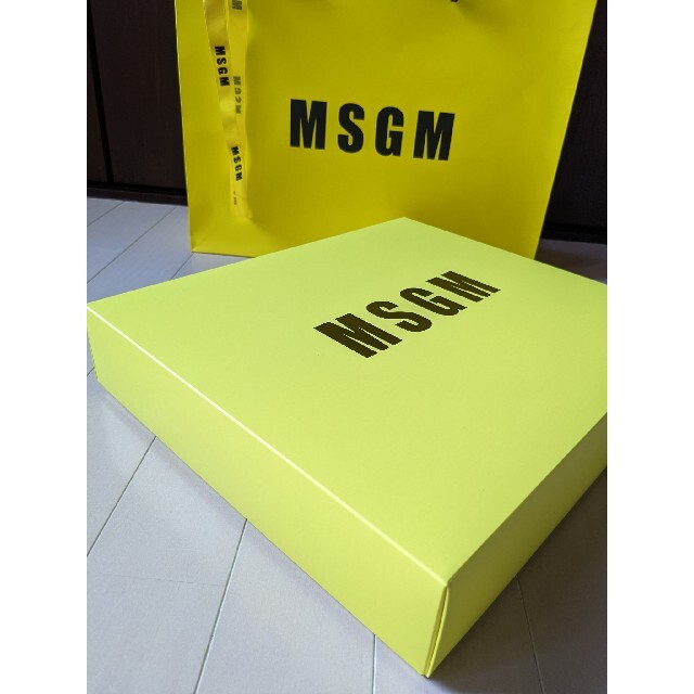 MSGM(エムエスジイエム)のMSGM●ショッパー 紙袋&箱&リボン レディースのバッグ(ショップ袋)の商品写真