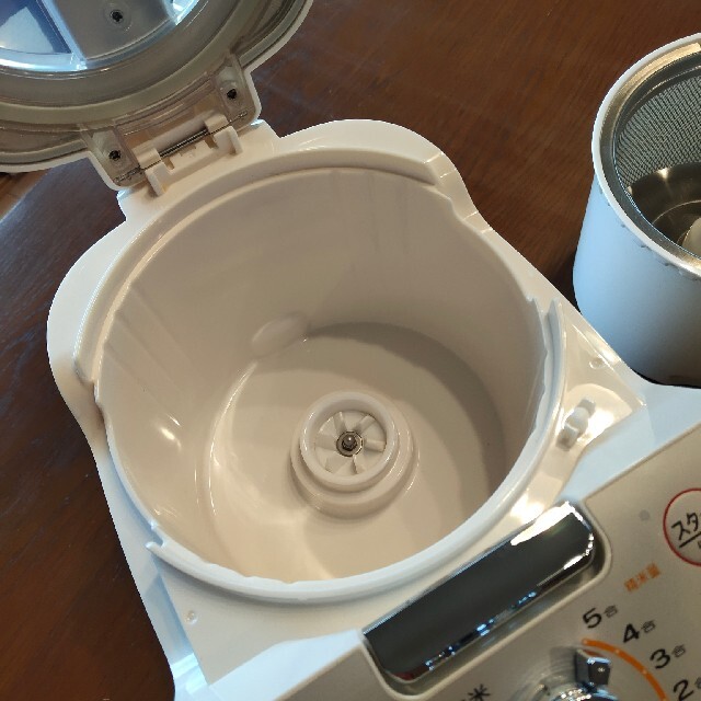 【送料込】ツインバード コンパクト精米器 スマホ/家電/カメラの調理家電(精米機)の商品写真