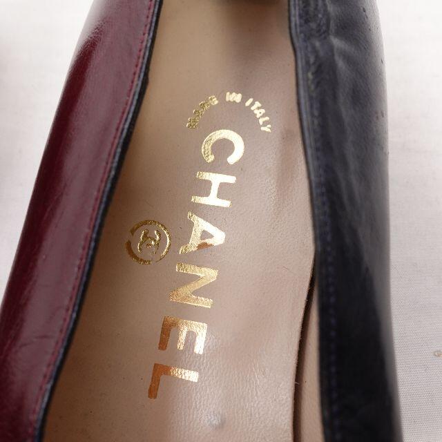 CHANEL(シャネル)のCHANEL　パンプス　レディース　ブラック/レッド レディースの靴/シューズ(スリッポン/モカシン)の商品写真