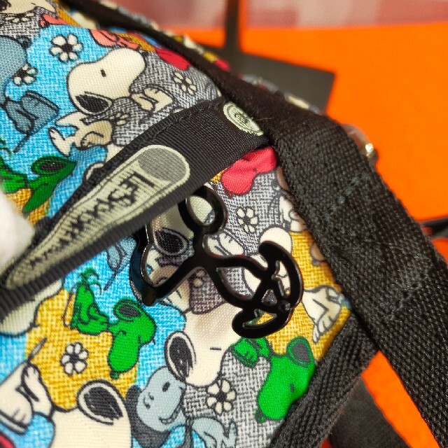 LeSportsac(レスポートサック)のLeSportsac トートバッグ ショルダーバッグ ナイロン マルチ 563 レディースのバッグ(ショルダーバッグ)の商品写真