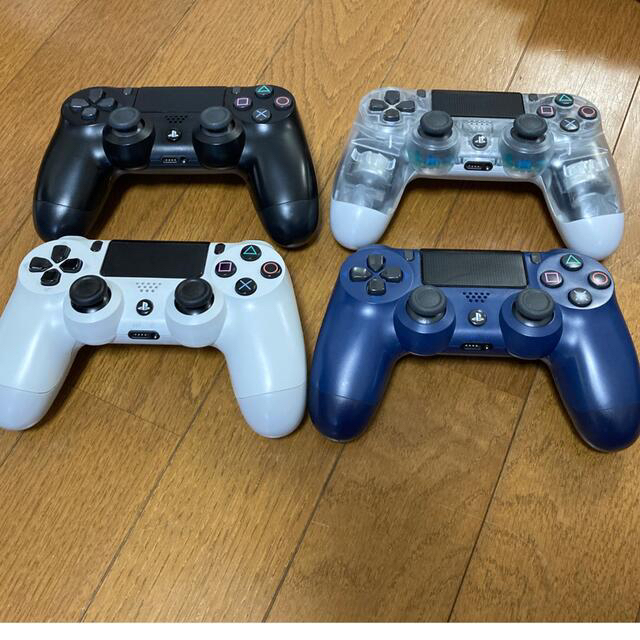 SONY(ソニー)のPS4コントローラー　ジャンク　４個セット エンタメ/ホビーのゲームソフト/ゲーム機本体(その他)の商品写真