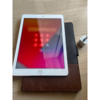 アップル(Apple)のApple iPad Air2 　Wi-Fiモデル　ゴールド　ケース付き(タブレット)