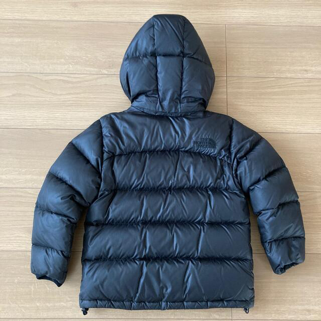 THE NORTH FACE(ザノースフェイス)のTHE NORTH FACEダウンジャケット(120)黒 キッズ/ベビー/マタニティのキッズ服男の子用(90cm~)(ジャケット/上着)の商品写真