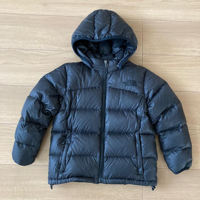 THE NORTH FACE(ザノースフェイス)のTHE NORTH FACEダウンジャケット(120)黒 キッズ/ベビー/マタニティのキッズ服男の子用(90cm~)(ジャケット/上着)の商品写真