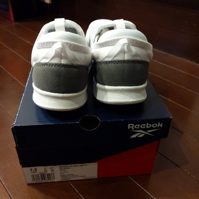 Reebok(リーボック)のreebok LUXWALKSLIPON レディースの靴/シューズ(スニーカー)の商品写真