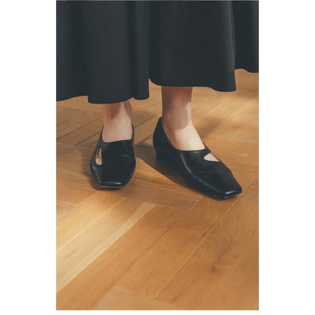 CLANE クラネ ASYMMETRY HOLE FLAT SHOES 2