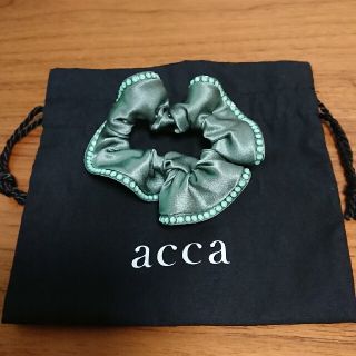 アッカ(acca)のacca☆ラインストーン付きシュシュ(ヘアゴム/シュシュ)