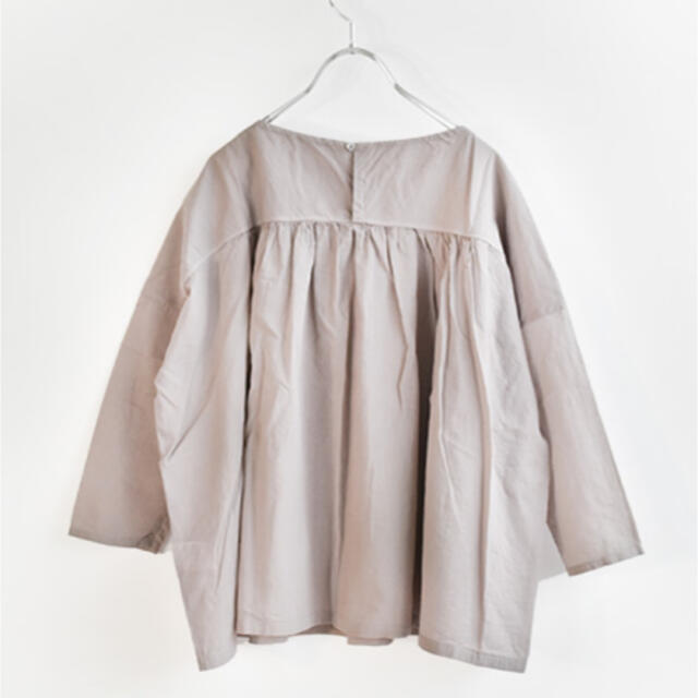 evam eva(エヴァムエヴァ)のevam eva / cotton voile PO  コーラルグレー レディースのトップス(シャツ/ブラウス(長袖/七分))の商品写真