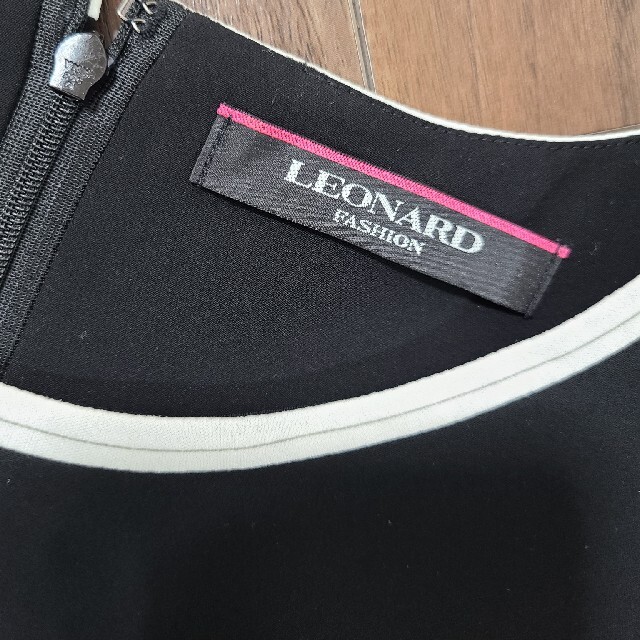 LEONARD(レオナール)のレオナール☆大人気女優ワンピース！カンカンシリーズ レディースのワンピース(ひざ丈ワンピース)の商品写真