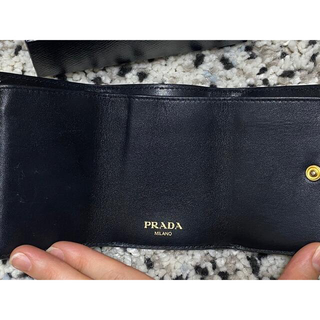 PRADA財布