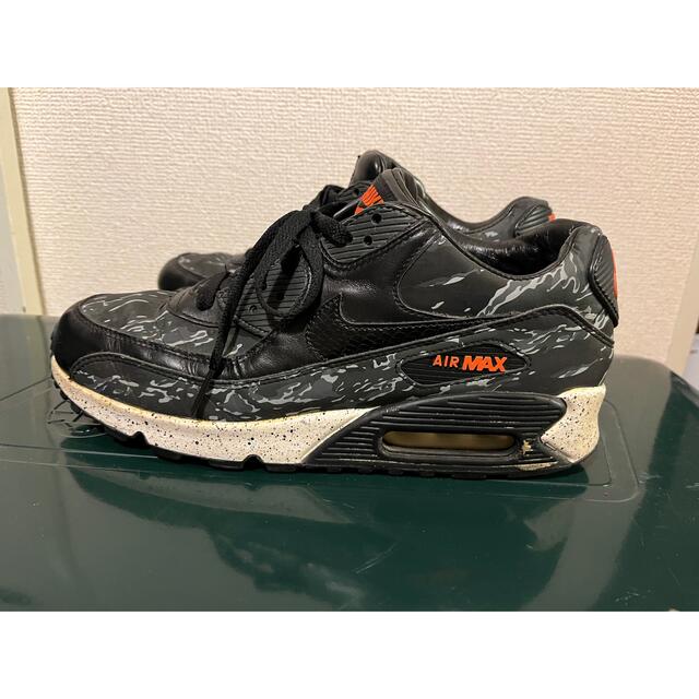 NIKE AIR MAX 90 ATMOS BLACK TIGER CAMO メンズの靴/シューズ(スニーカー)の商品写真