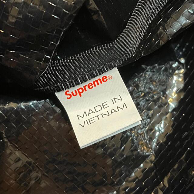 Supreme(シュプリーム)の21ss Supreme Bandana Tarp Side Bag メンズのバッグ(ショルダーバッグ)の商品写真