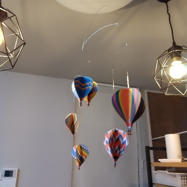 # ￥1800→￥1600 モビール 気球 モビール balloon エンタメ/ホビーの美術品/アンティーク(彫刻/オブジェ)の商品写真
