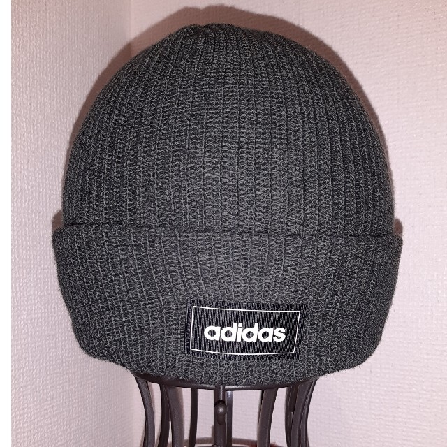 adidas(アディダス)のアディダス　ビーニー メンズの帽子(ニット帽/ビーニー)の商品写真