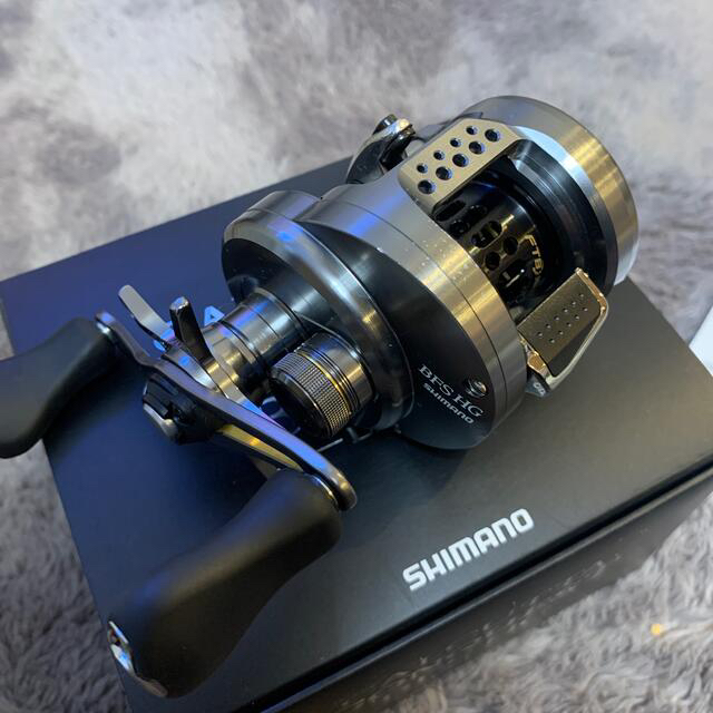 CONQUEST(コンクエスト)のSHIMANO CALCUTTA CONQUEST BFS HG LEFT スポーツ/アウトドアのフィッシング(リール)の商品写真