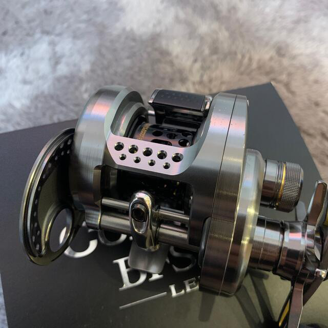 CONQUEST(コンクエスト)のSHIMANO CALCUTTA CONQUEST BFS HG LEFT スポーツ/アウトドアのフィッシング(リール)の商品写真