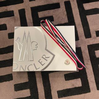 MONCLER(ラッピング/包装)のフリマアイテム一覧 MONCLER(ラッピング/包装)のフリマアイテム一覧