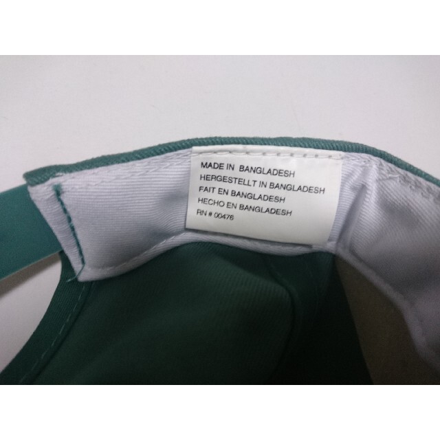 SNOOPY(スヌーピー)の未使用品 スヌーピー CAP 緑色 バングラデシュ製 綿100％ メンズの帽子(キャップ)の商品写真
