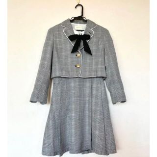 レピピアルマリオ(repipi armario)のＶネックジャンスカ(ジャケット、ワイシャツ、リボン付き)(礼服/喪服)