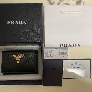 プラダ(PRADA)のPRADA ブラック三つ折り財布(財布)