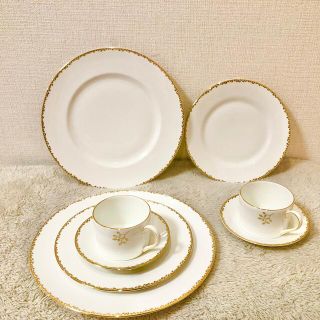 ウェッジウッド(WEDGWOOD)の新品ウェッジウッドヴェラウォン食器セットペアディナープレート皿カップ＆ソーサー(食器)