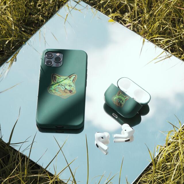 MAISON KITSUNE'(メゾンキツネ)のメゾンキツネ Green Fox iPhone12/12 Pro ケース スマホ/家電/カメラのスマホアクセサリー(iPhoneケース)の商品写真